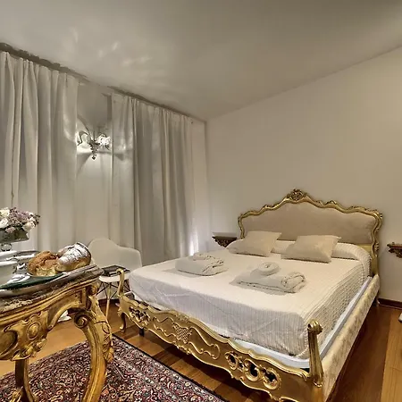 Elegante Ai Carmini * Venezia